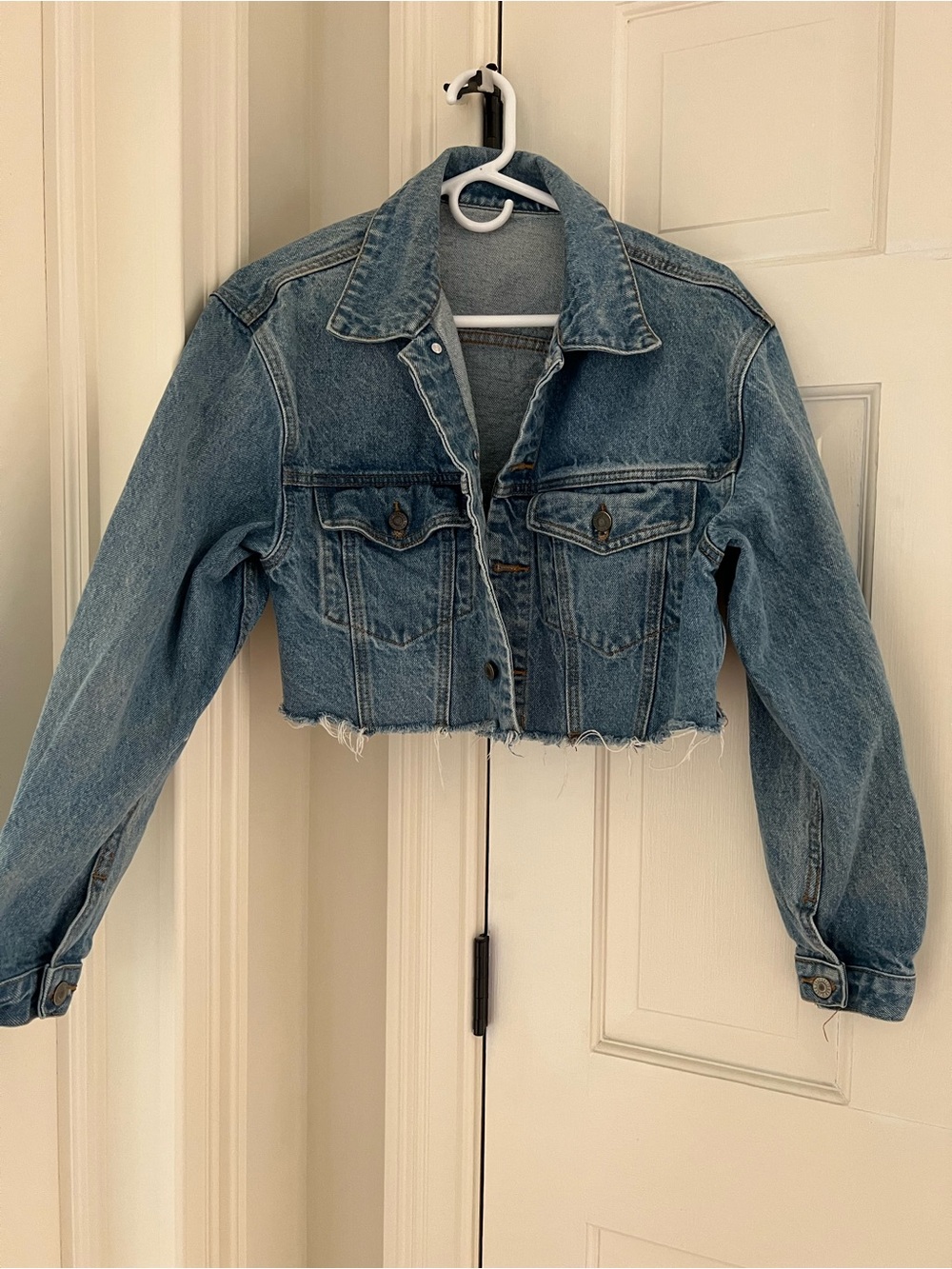 Brandy Melville Cropped Blue Denim Jacket